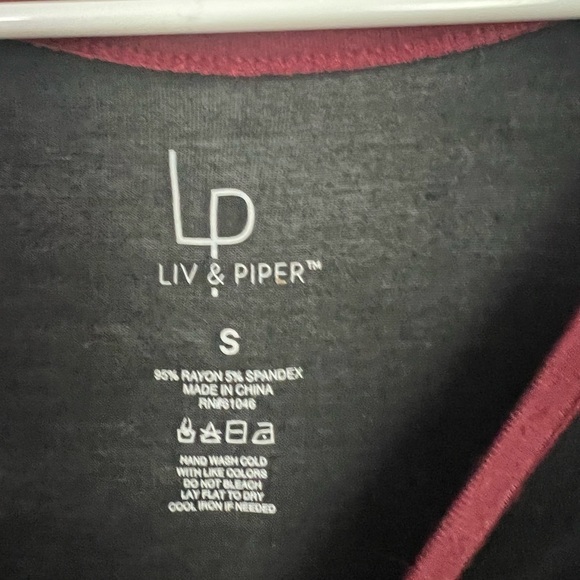 Liv & Piper 3/4 sleeve top‎ - Picture 4 of 4
